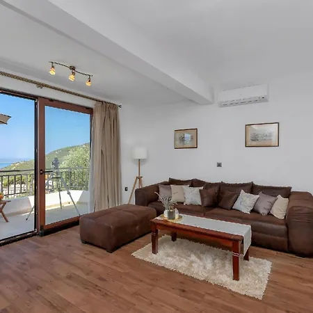 Ferienhaus In Veliko Brdo Mit Grill, Garten Und Terrasse Holiday home Makarska